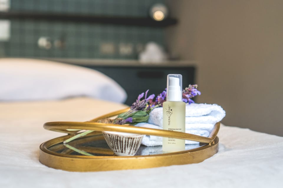 Couples treatment rooms, body treatments, aromatherapy