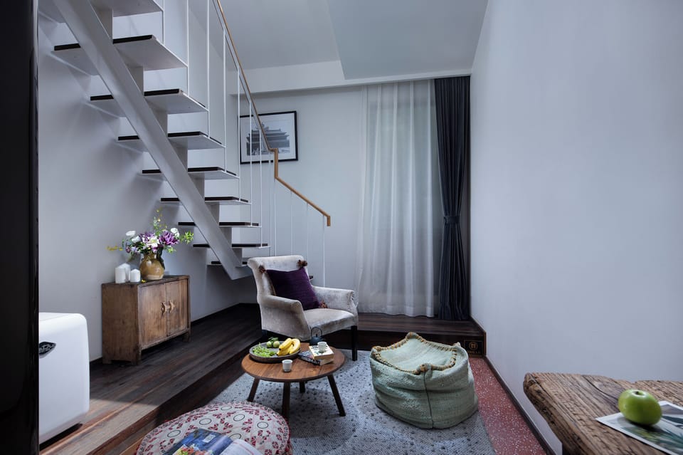 Loft | Desk, blackout drapes, soundproofing, WiFi (free)