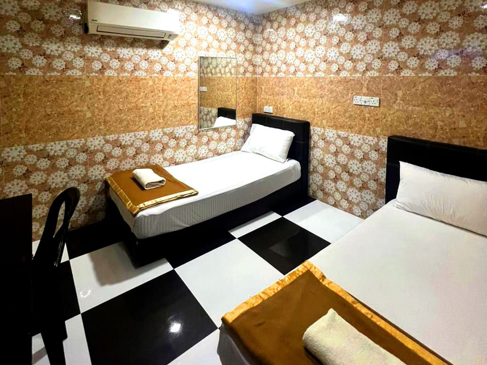 Exclusive Double Room | Iron/ironing board (on request), WiFi (free), bed sheets