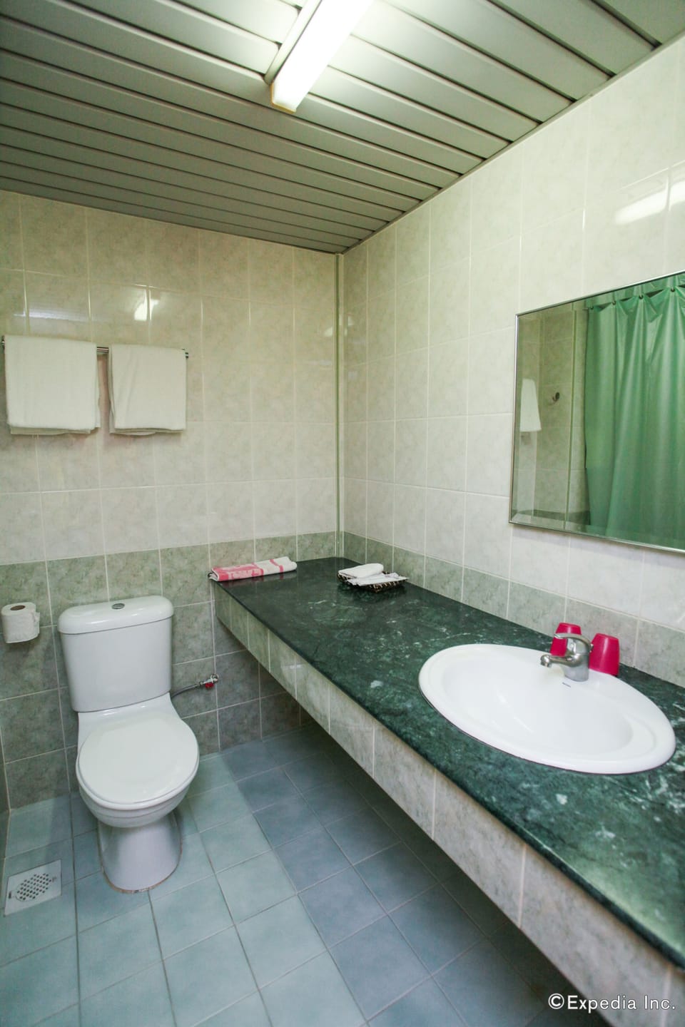 Superior | Bathroom | Shower, free toiletries