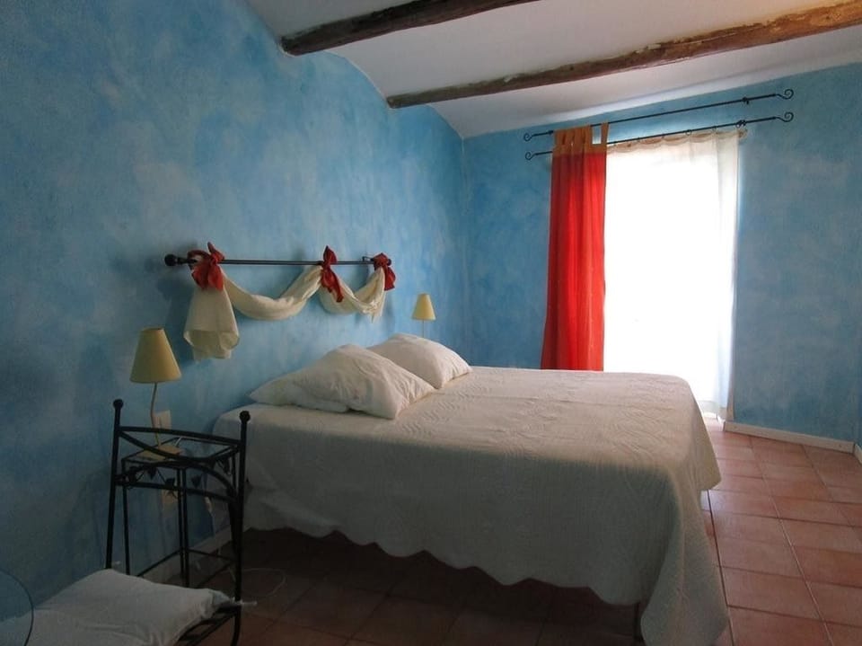 Comfort Double Room | Desk, laptop workspace, soundproofing, bed sheets