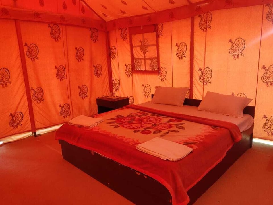 Swiss Non Ac Tent | Individually furnished, desk, laptop workspace, bed sheets