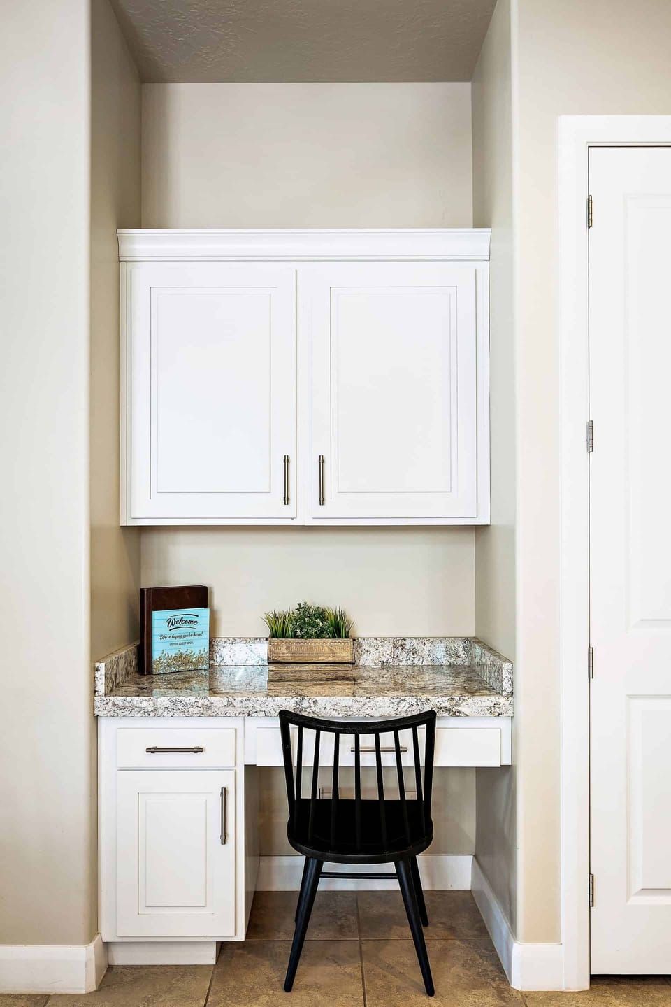 Townhome, 3 Bedrooms | Private kitchen | Fridge, microwave, oven, coffee/tea maker