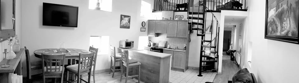 Apartment | Private kitchen | Fridge, microwave, oven, stovetop