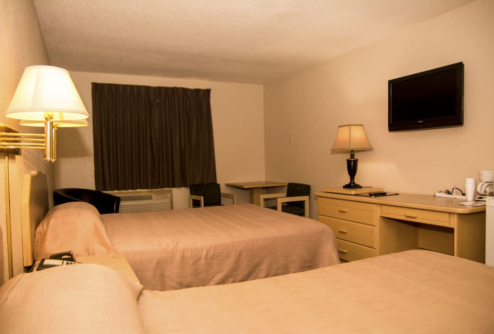 WiFi (free), bed sheets