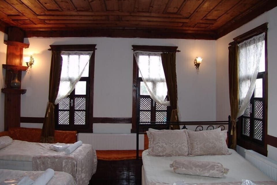 Family Quadruple Room | WiFi (free), bed sheets