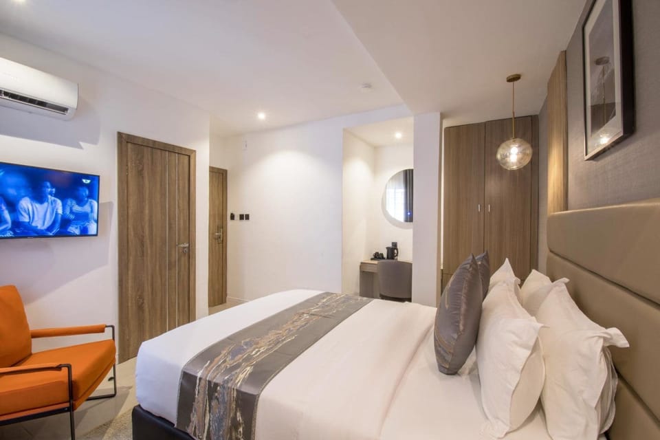 Deluxe Room | Individually decorated, individually furnished, desk, free WiFi