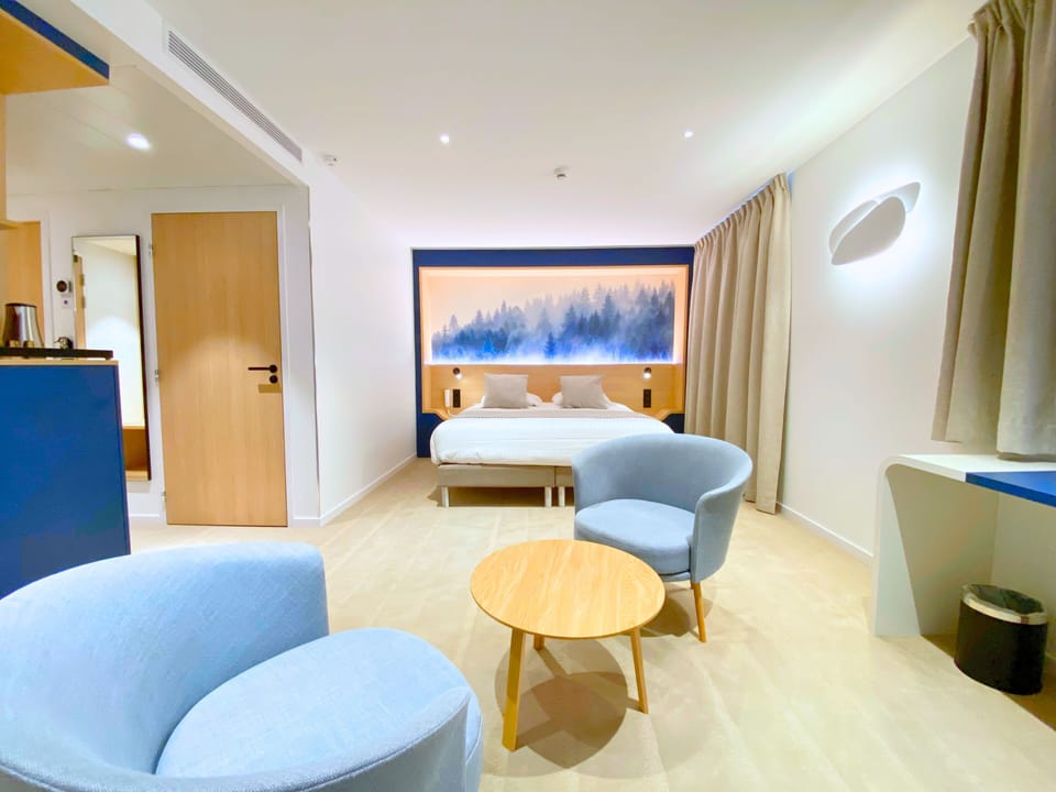 Junior Suite | Premium bedding, desk, blackout drapes, soundproofing
