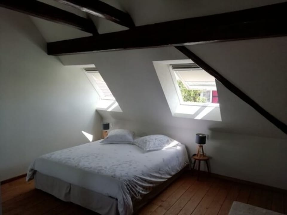 Family Room | Premium bedding, desk, blackout drapes, cribs (free)