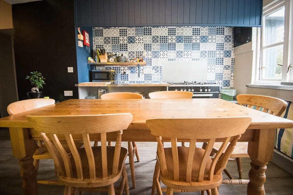 Villa | Shared kitchen facilities | Full-size fridge, microwave, oven, stovetop