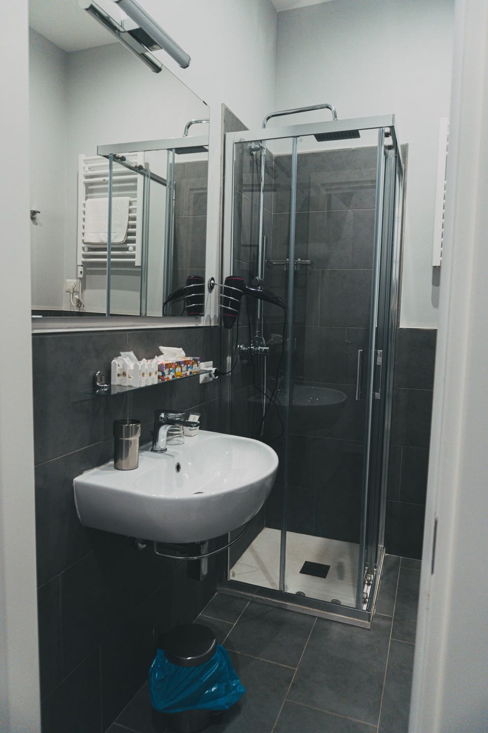 Superior Double Room (16) | Bathroom amenities | Shower, rainfall showerhead, hair dryer, bathrobes