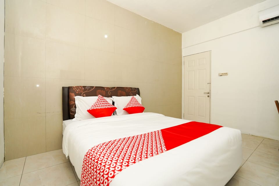 Standard Double Room | Laptop workspace, free WiFi, bed sheets