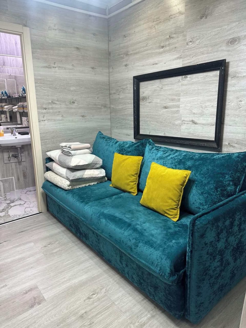 Classic Quadruple Room | Premium bedding, soundproofing, WiFi (free), bed sheets