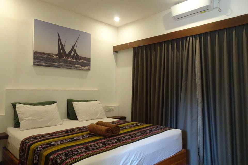 Standard Room | In-room safe, desk, soundproofing, WiFi (free)