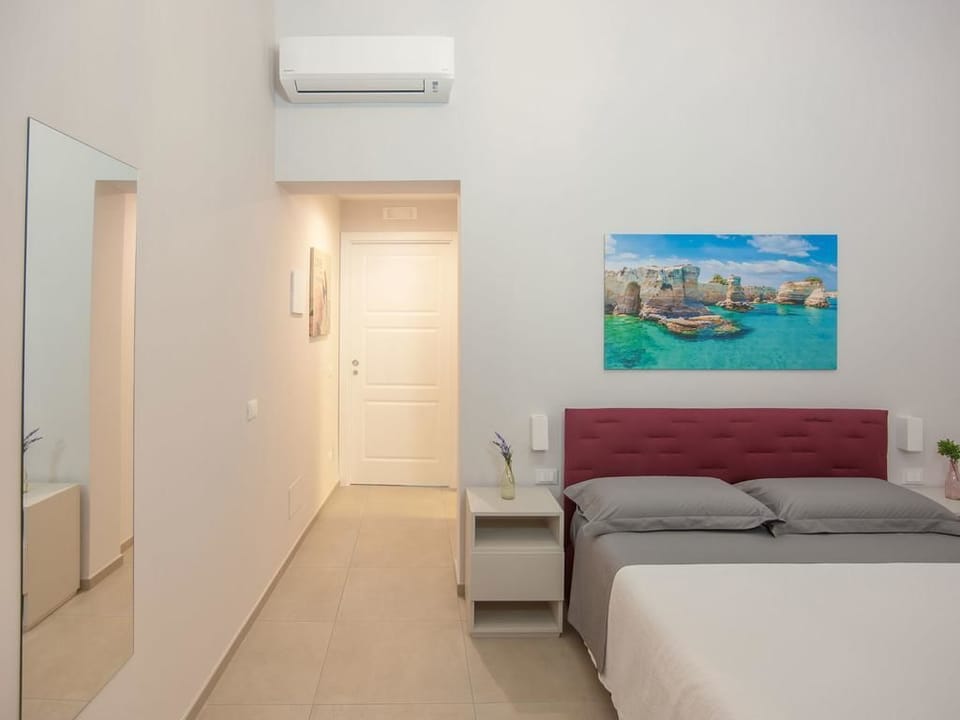 Comfort Triple Room | Minibar, desk, blackout drapes, WiFi (free)