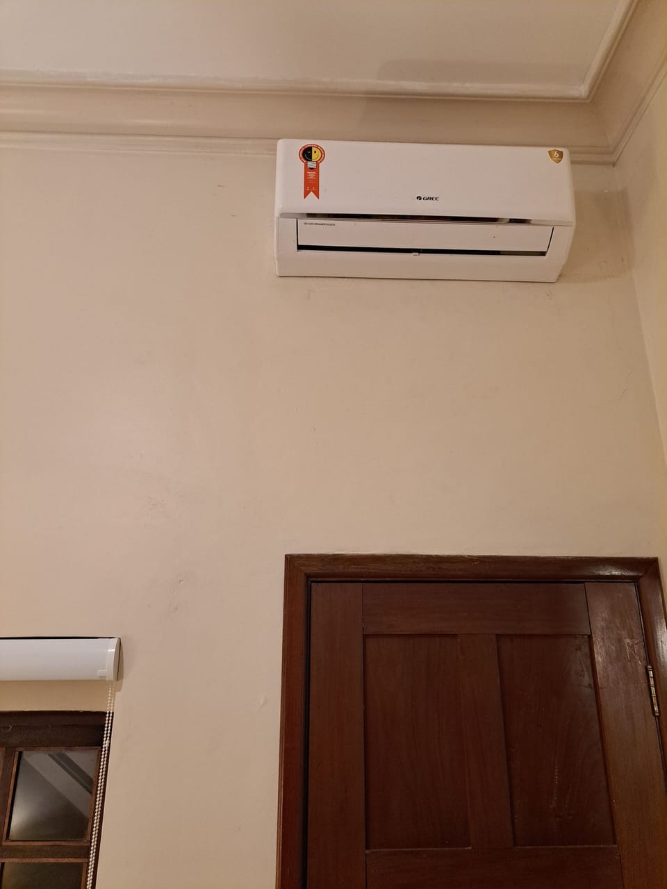 Basic Double Room, 1 Double Bed | 1 bedroom, minibar, in-room safe, desk