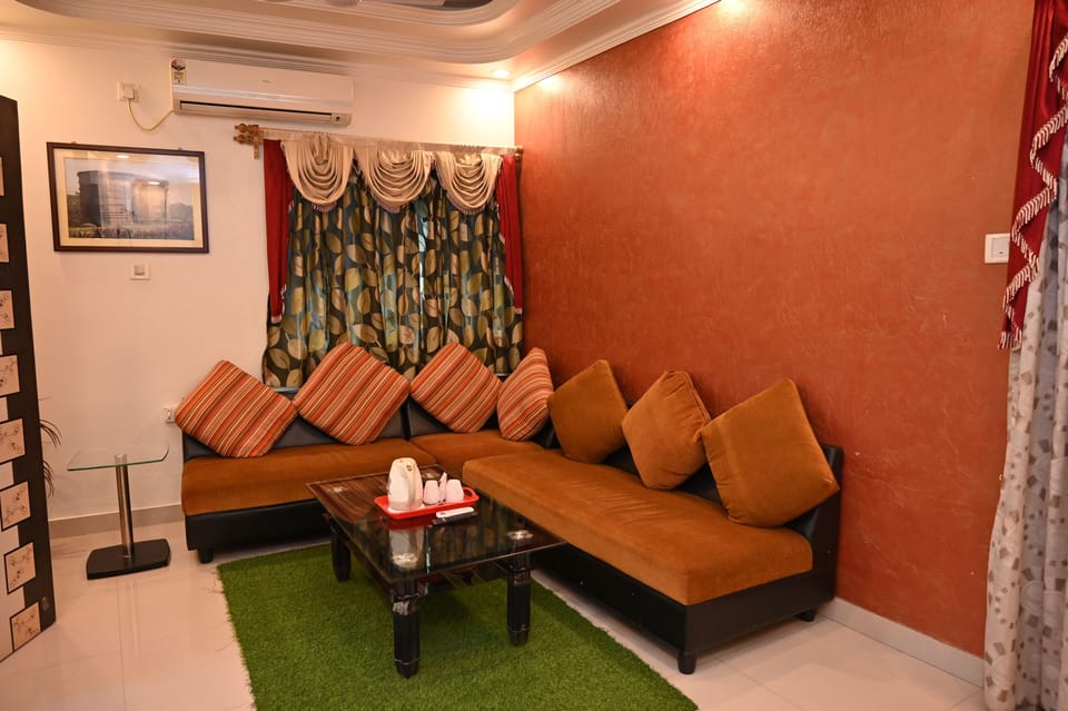 Family Suite | In-room dining