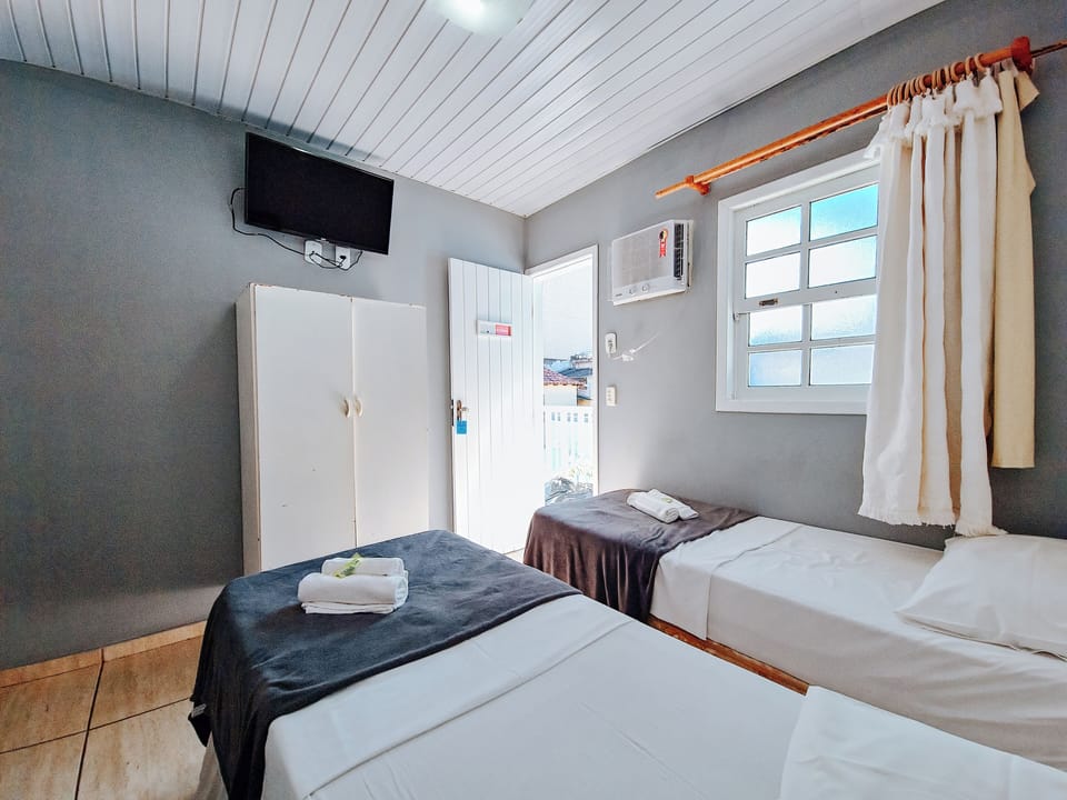 Standard Room, 2 Twin Beds | Minibar, in-room safe, free WiFi, bed sheets