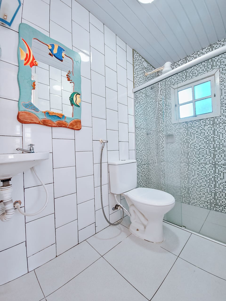Standard Room, 2 Twin Beds | Bathroom | Shower, towels