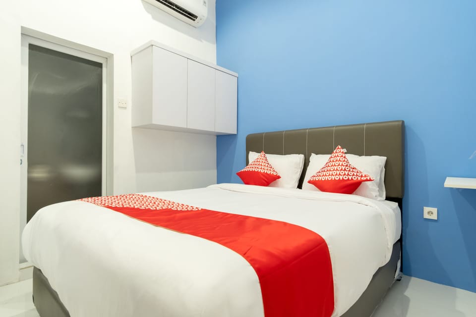 Standard Double Room | Desk, WiFi (free), bed sheets