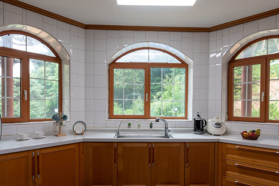 House | Shared kitchen | Shared fridge, microwave, espresso maker, coffee/tea maker