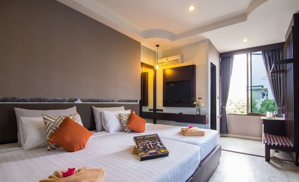 Superior Twin Room | Desk, free WiFi, bed sheets