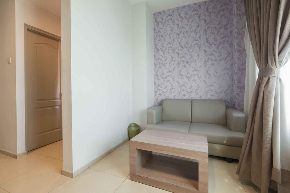 Executive Room, 1 Double Bed, City View | Premium bedding, individually decorated, desk, laptop workspace