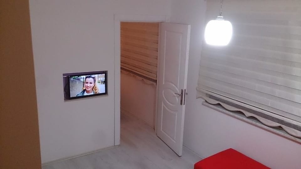 Basic Room, 1 Bedroom, City View | Television