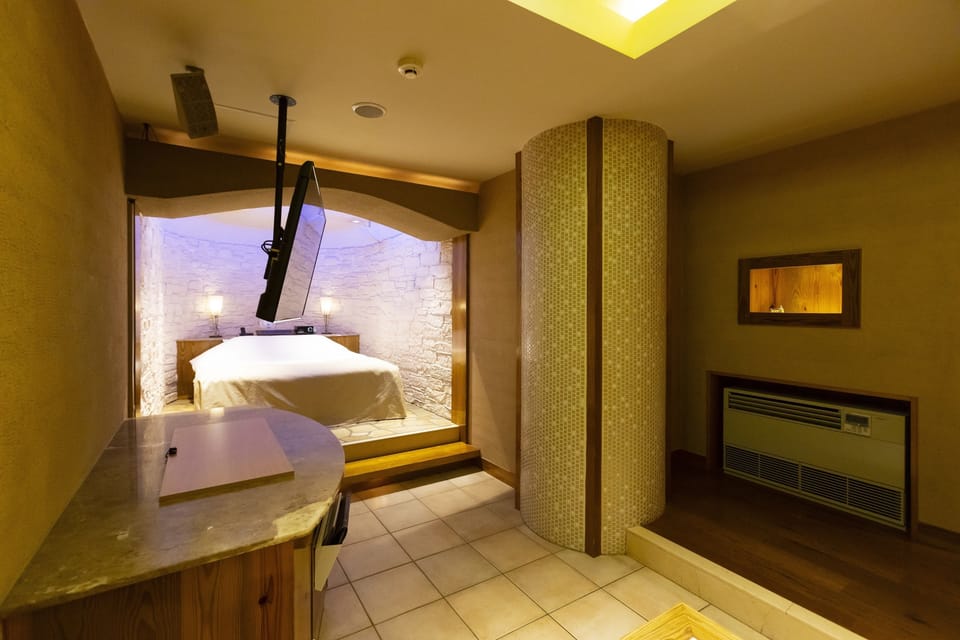 Deluxe Double Room | Individually decorated, individually furnished, desk, blackout drapes