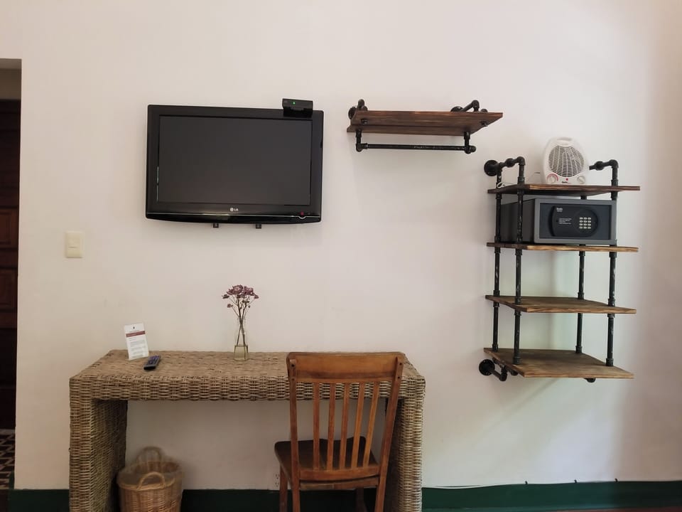 Classic Double Room | Living area | 42-inch LED TV with digital channels, TV