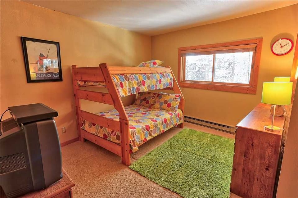 Traditional Condo | Children's theme room
