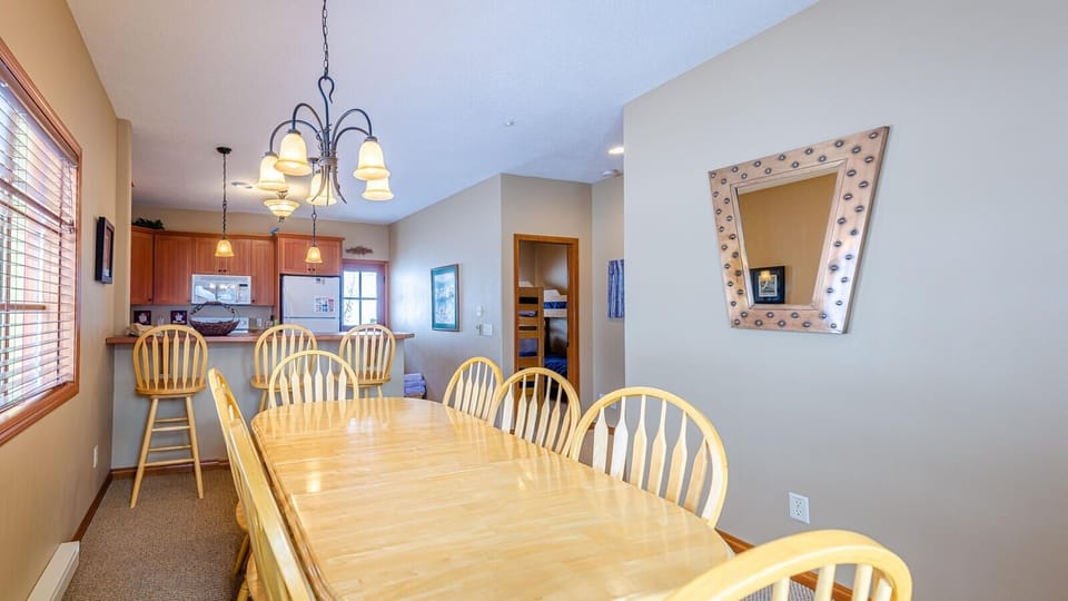 Townhome, 3 Bedrooms | Dining