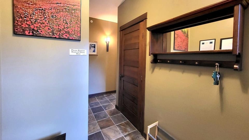 Condo, 2 Bedrooms | Interior