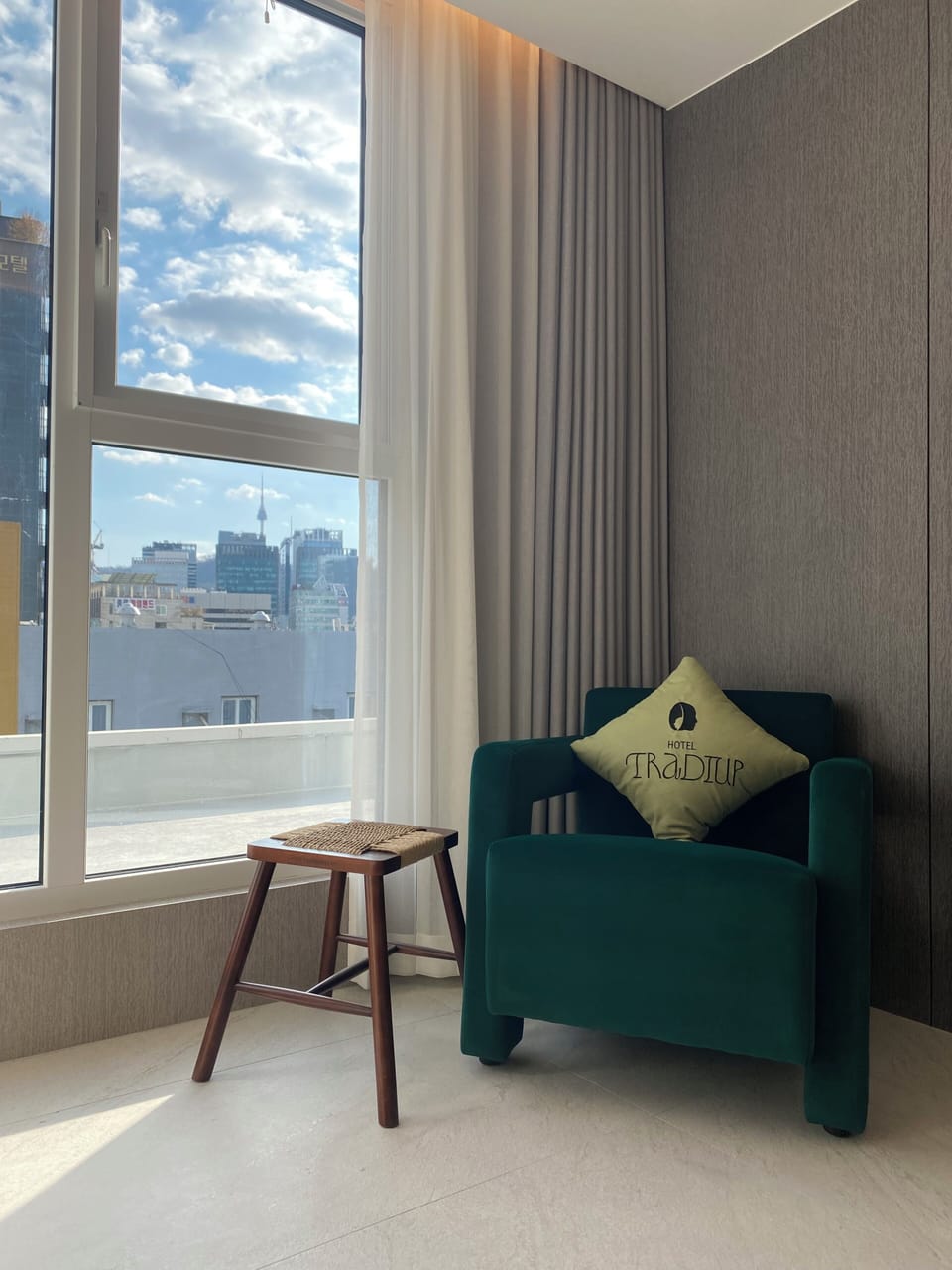 Tradiup Suite with breakfast | Premium bedding, minibar, blackout drapes, soundproofing