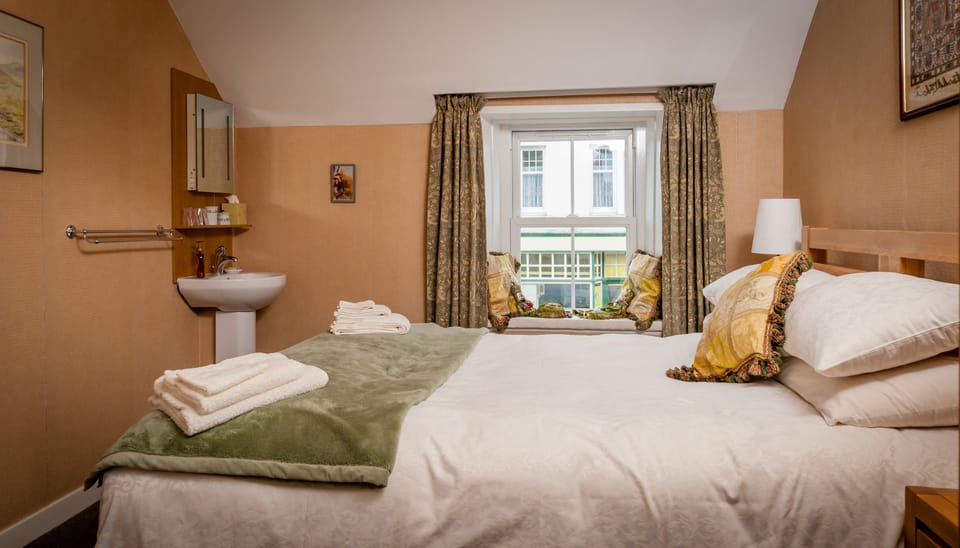 Comfort Double Room | Premium bedding, down comforters, individually decorated