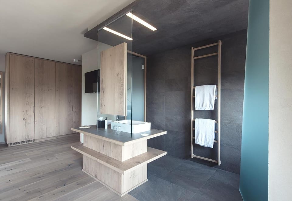 Bathrobes, towels