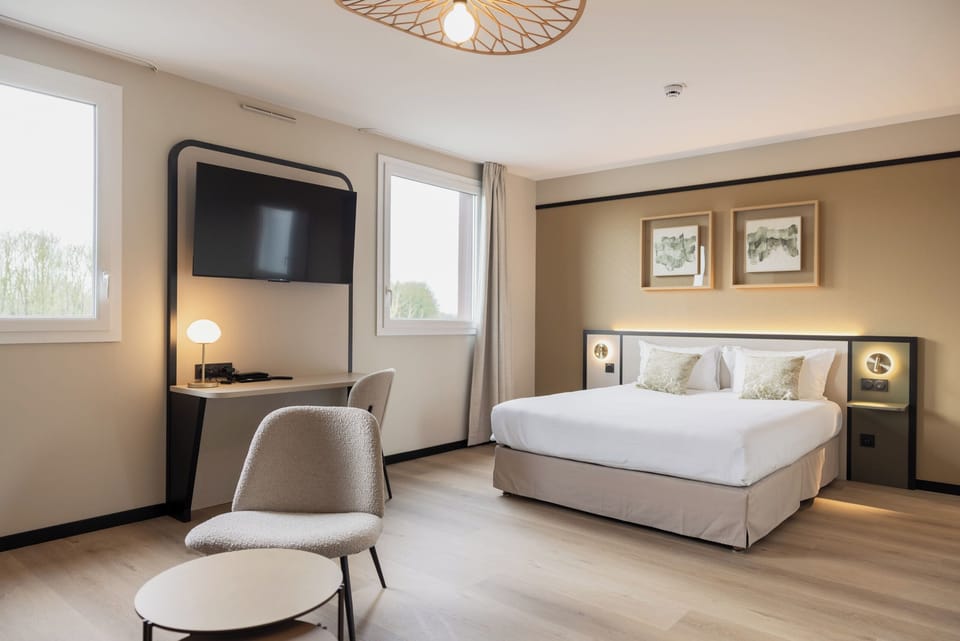 Executive Quadruple Room | Premium bedding, individually furnished, desk, laptop workspace