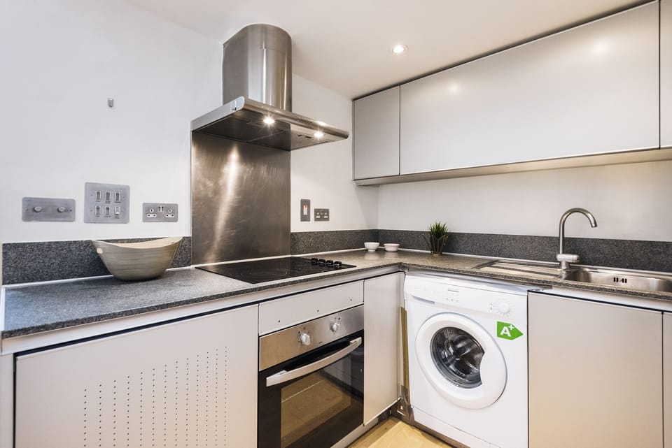 Apartment | Private kitchen | Full-size fridge, microwave, oven, stovetop