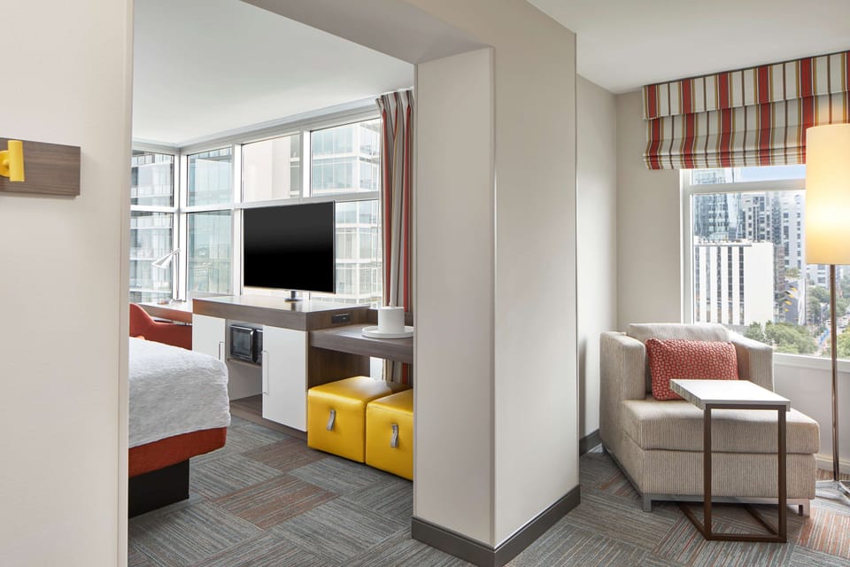 Premium bedding, in-room safe, desk, laptop workspace