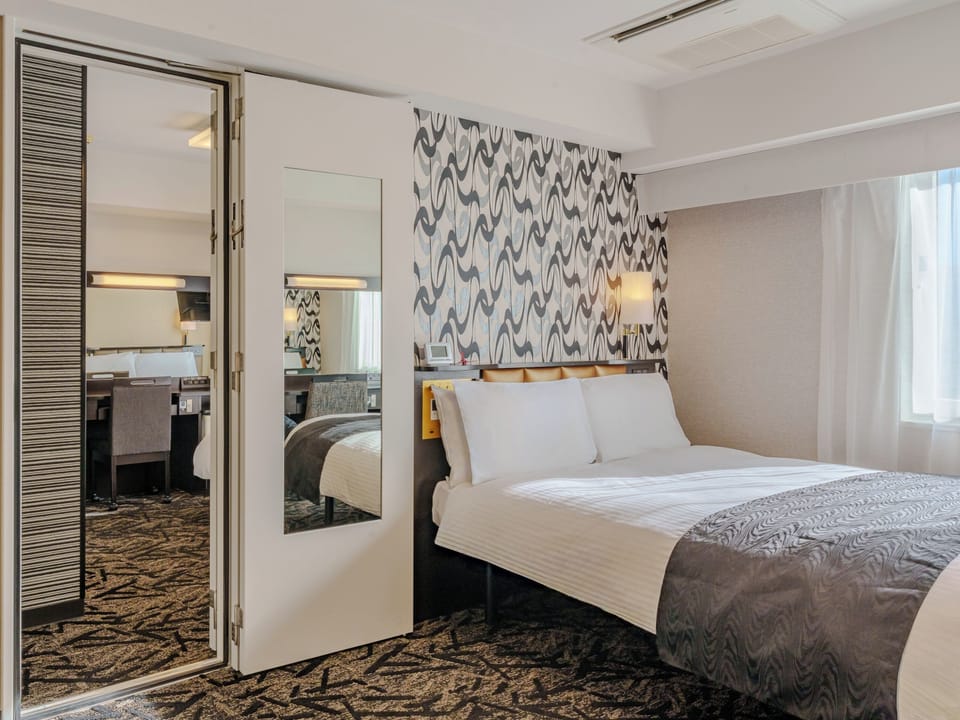 [1bed+1bed] Connecting Rooms, Non Smoking (25sqm 1-4people) | Down comforters, desk, blackout drapes, WiFi (free)