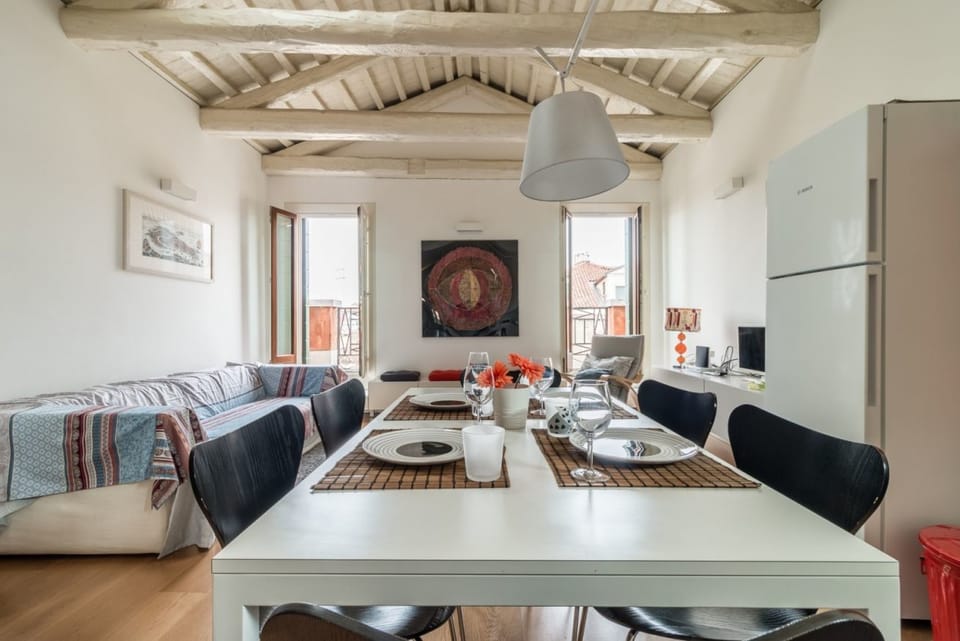 Apartment, 2 Bedrooms | In-room dining