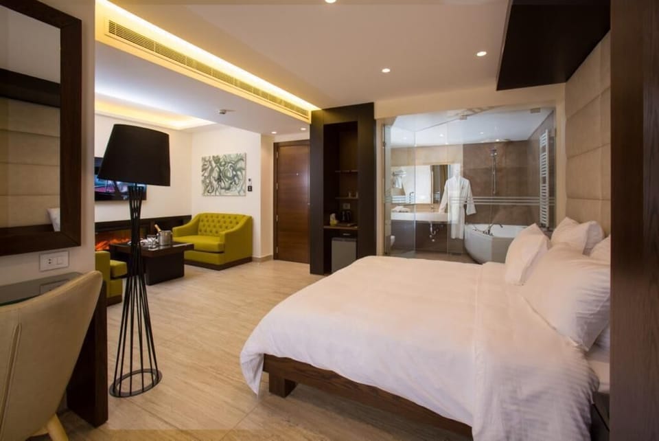 In-room safe, blackout drapes, WiFi (free), bed sheets