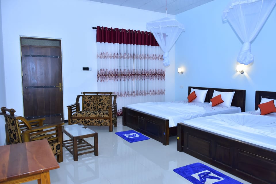Family Quadruple Room | Desk, laptop workspace, soundproofing, WiFi (free)