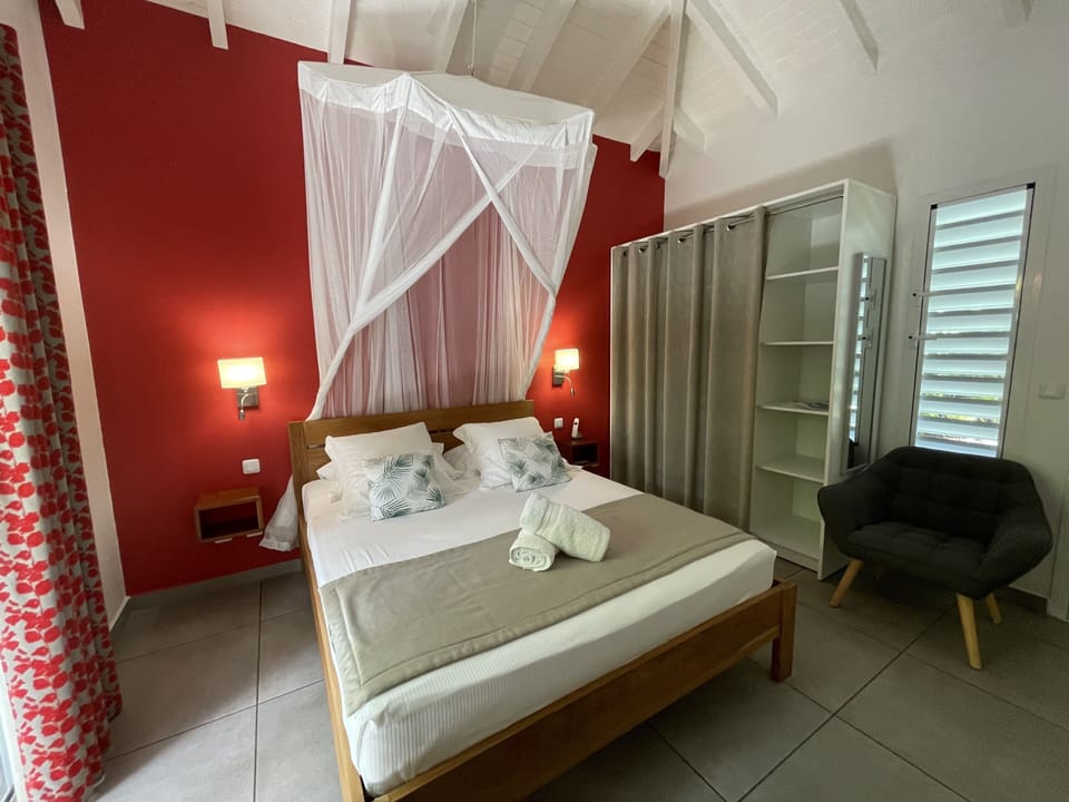 Luxury Room | Premium bedding, pillowtop beds, minibar, in-room safe