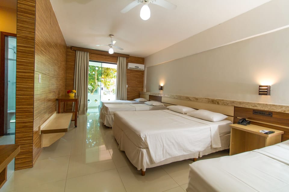 Standard Room | Minibar, desk, laptop workspace, blackout drapes