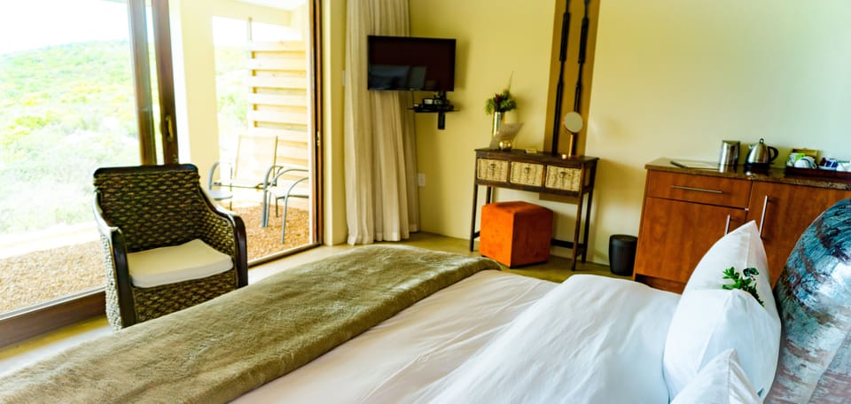 Superior Room, 1 Bedroom, Mountain View | Free minibar, in-room safe, individually decorated
