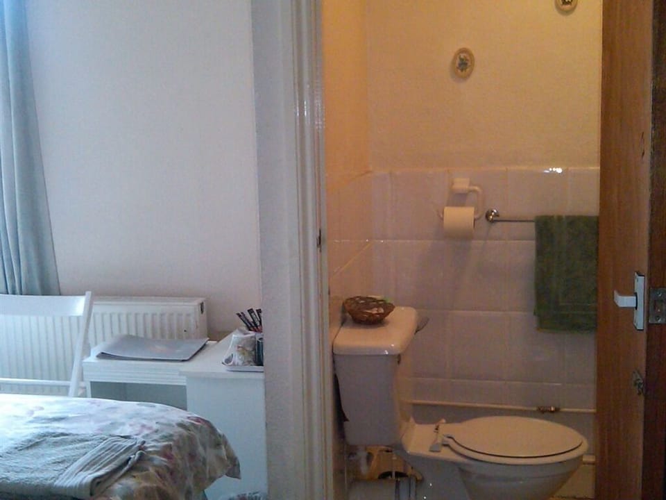 Twin Room, Shared Bathroom