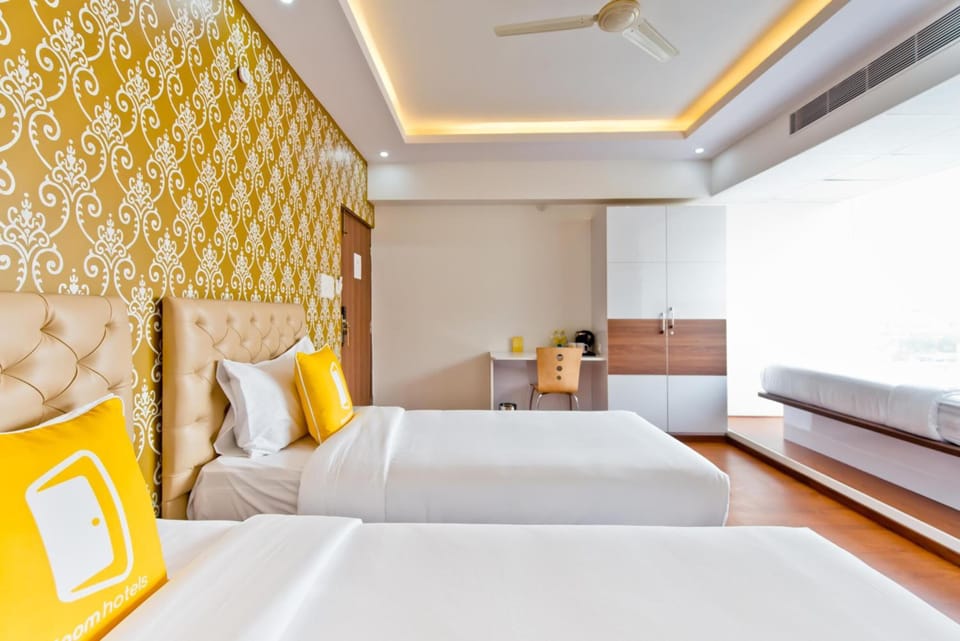 In-room safe, bed sheets