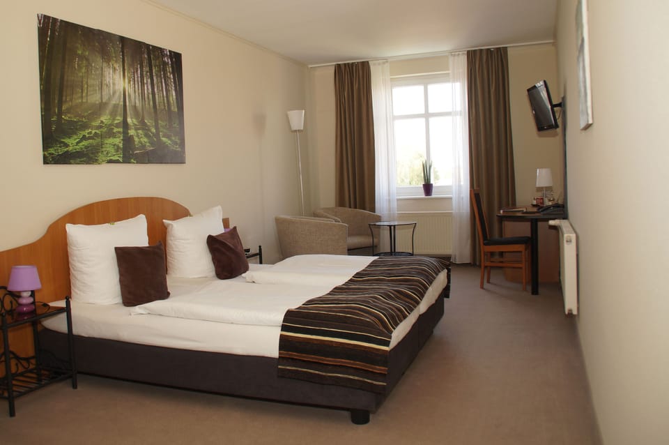Desk, free WiFi, bed sheets