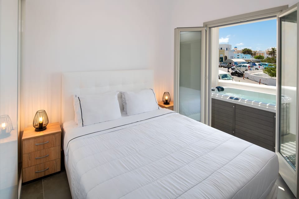 One-Bedroom Apartment, outdoor tub | 1 bedroom, in-room safe, soundproofing, free WiFi